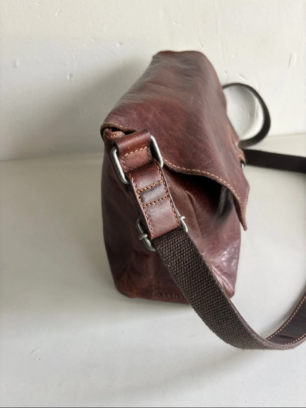 Jack Georges Classic Brown Leather Crossbody Messenger Bag